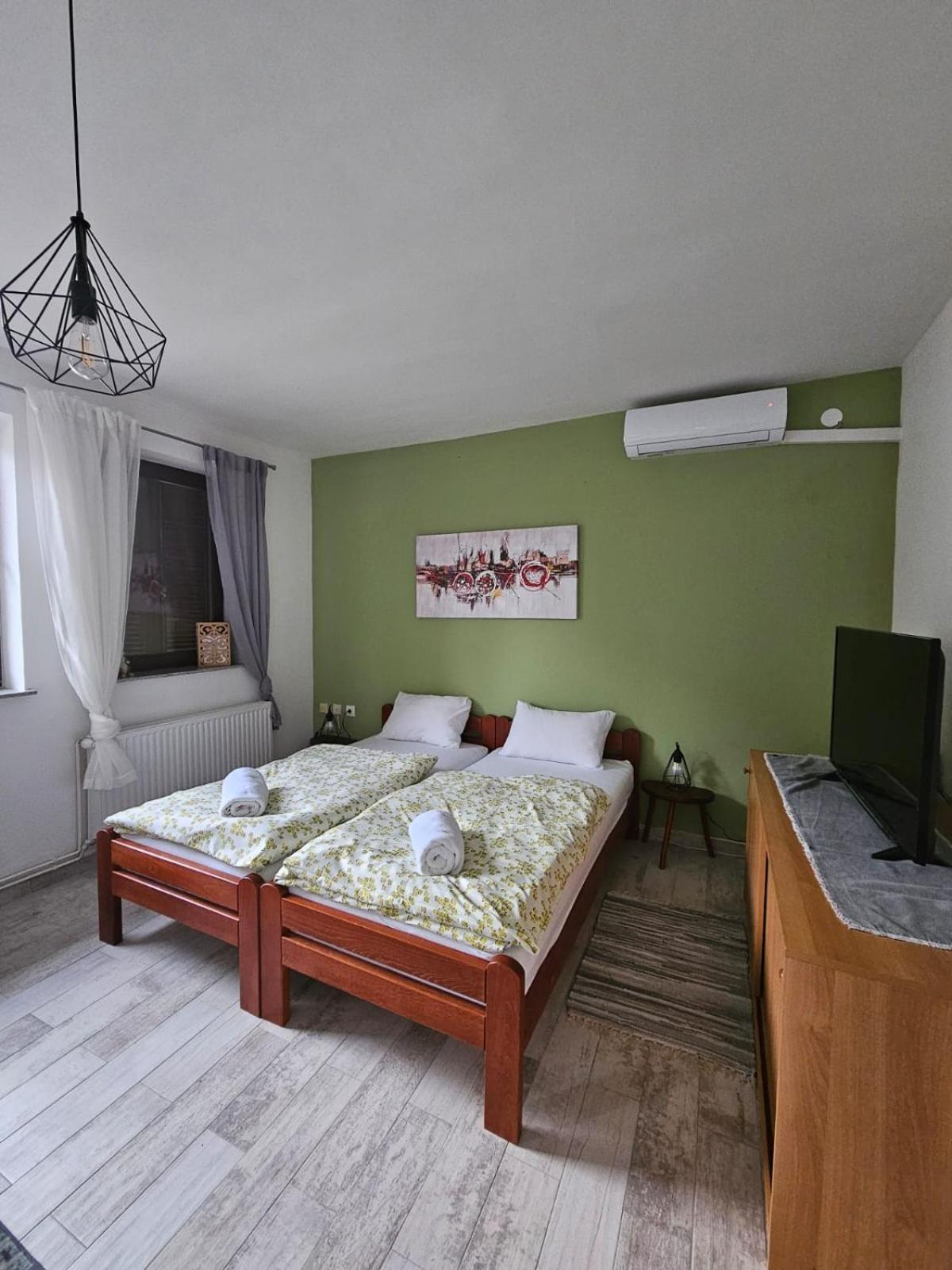 Studio Apartman Dora Ilok Eksteriør bilde